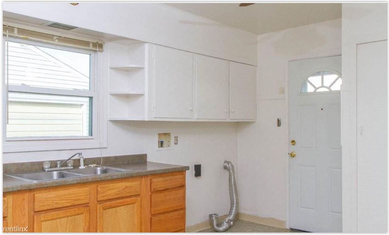 2424 Mc Cartney Rd - Photo 2 of 8