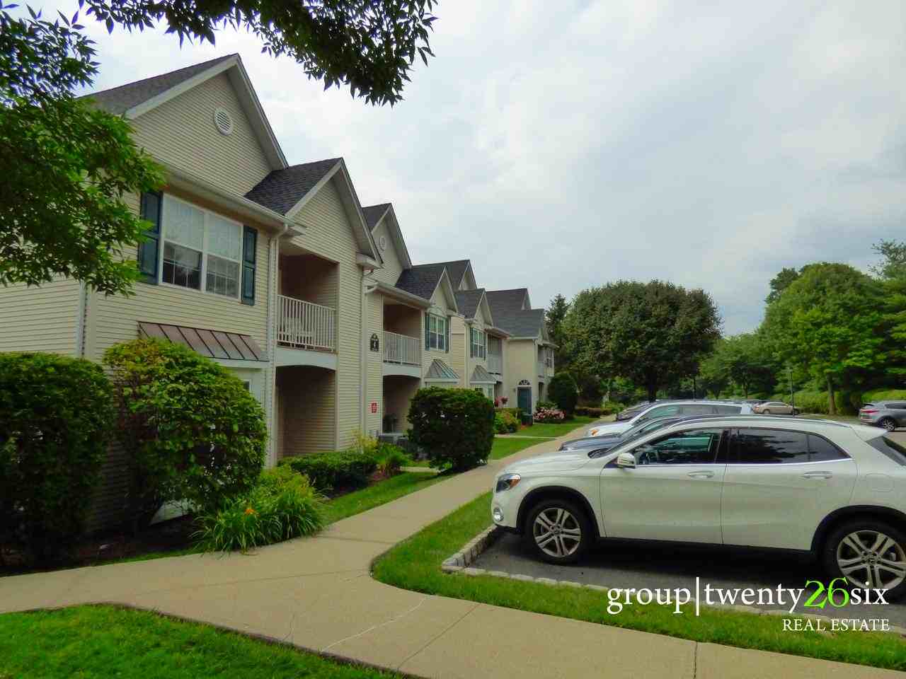 149 Cambridge Court - Photo 2 of 11