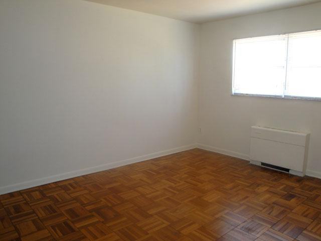 Gaslight Property - Photo 2 of 7