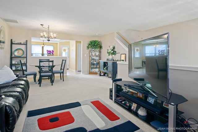 1046 Reserve Dr - Photo 3 of 15