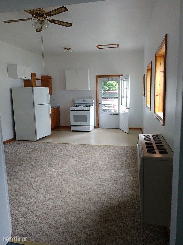 214 Walnut St - Photo 2 of 3