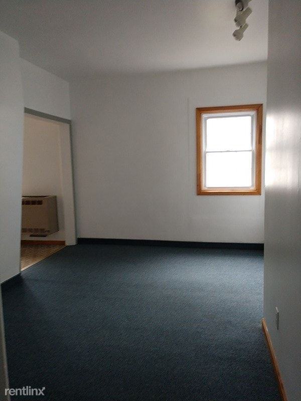 214 Walnut St - Photo 3 of 3