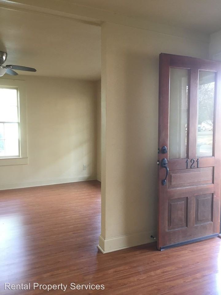 121 Hanrick St - Photo 3 of 17