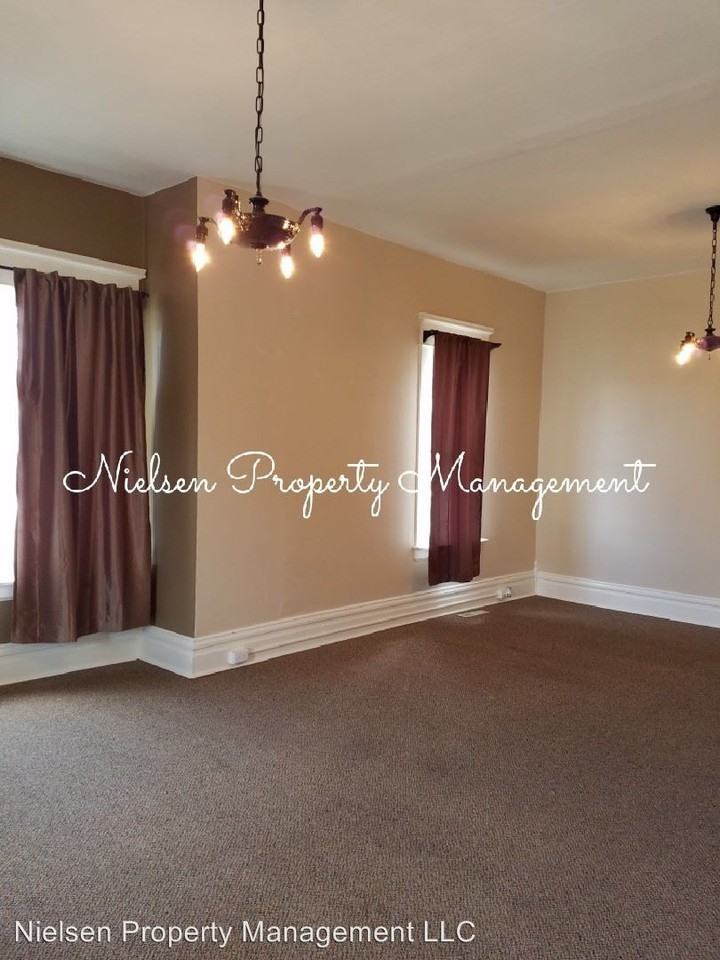 119 E 5th St - Photo 3 of 11