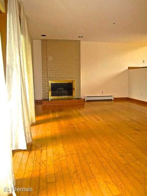 1585 48th St - Photo 3 of 24