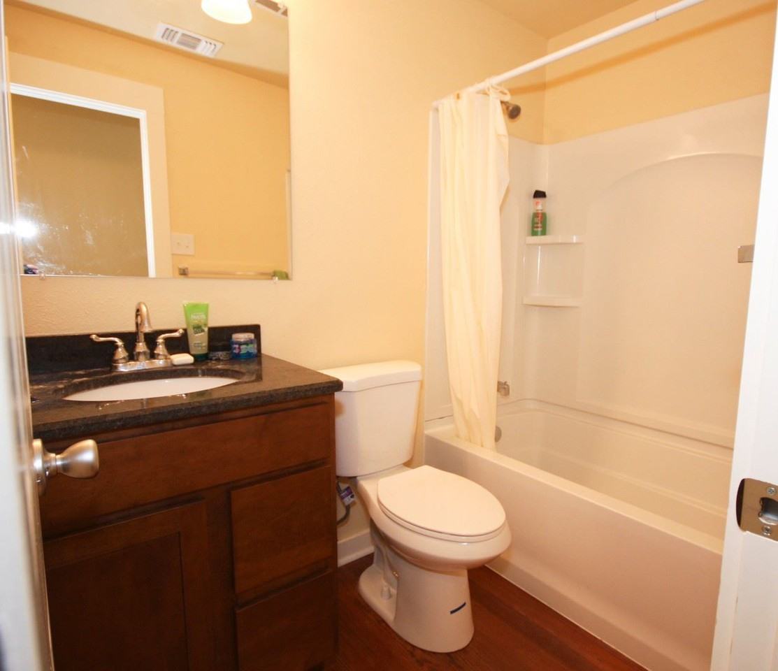 216 Eleanor - Photo 2 of 17