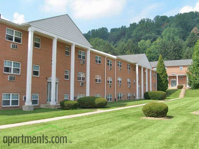 Antietam Arms Apartments - Photo 3 of 6