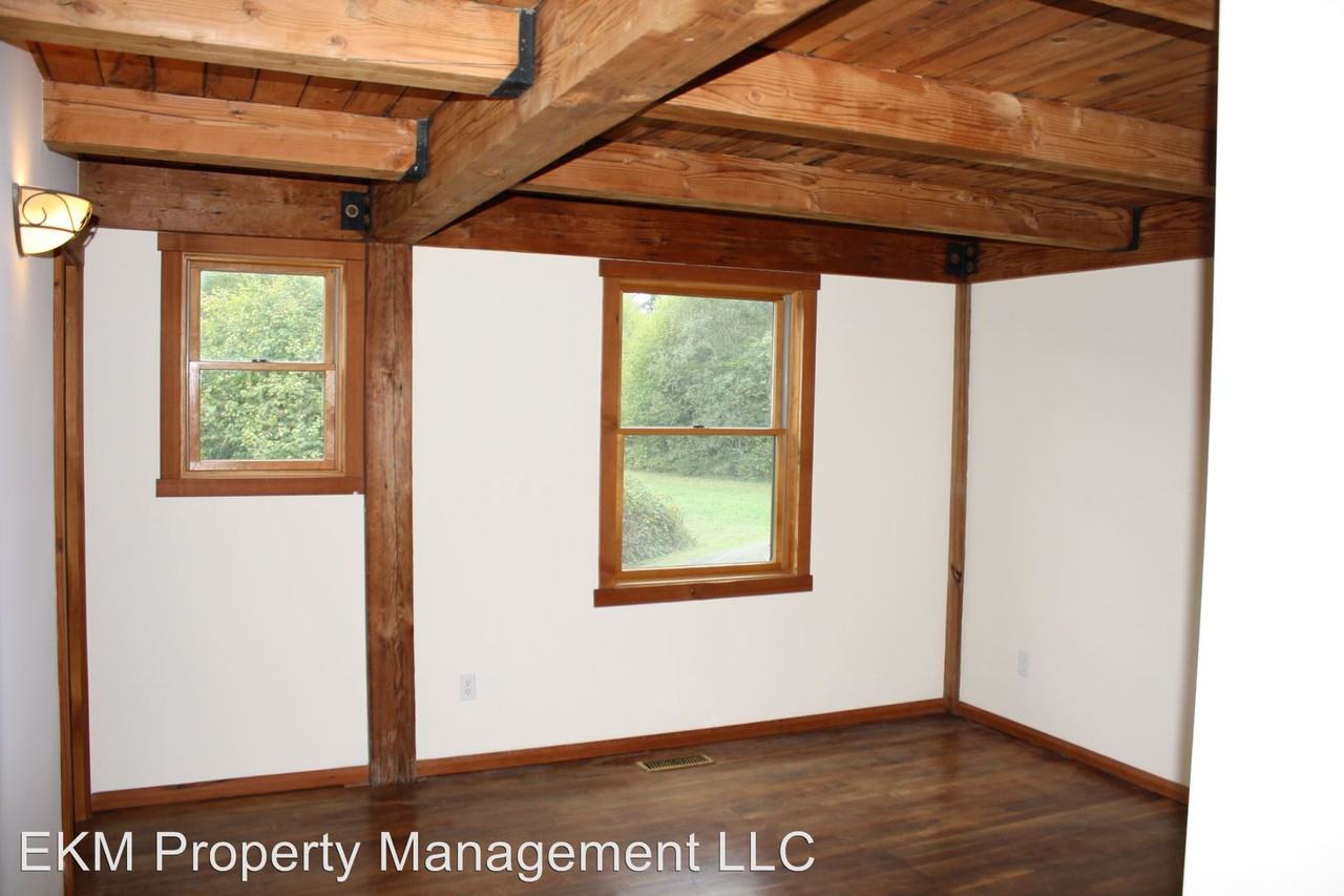 200 NE 381st St - Photo 3 of 13