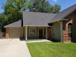 featured image of 108B Springwood Cir