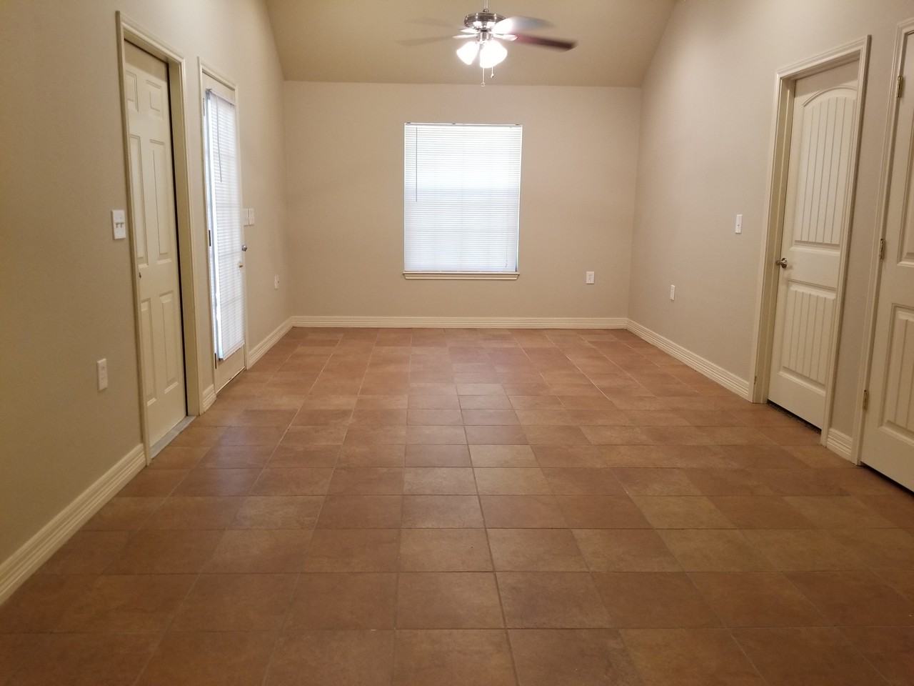 108B Springwood Cir - Photo 5 of 10