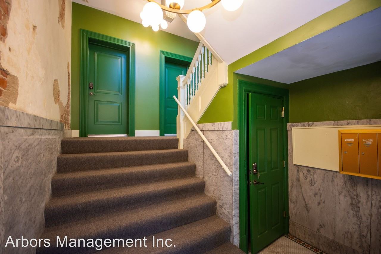 1656 Broadway Avenue - Photo 2 of 23