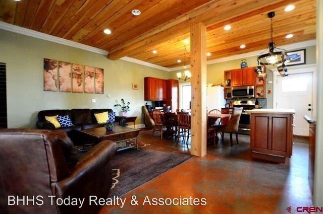 612 N 11th St - Photo 2 of 8