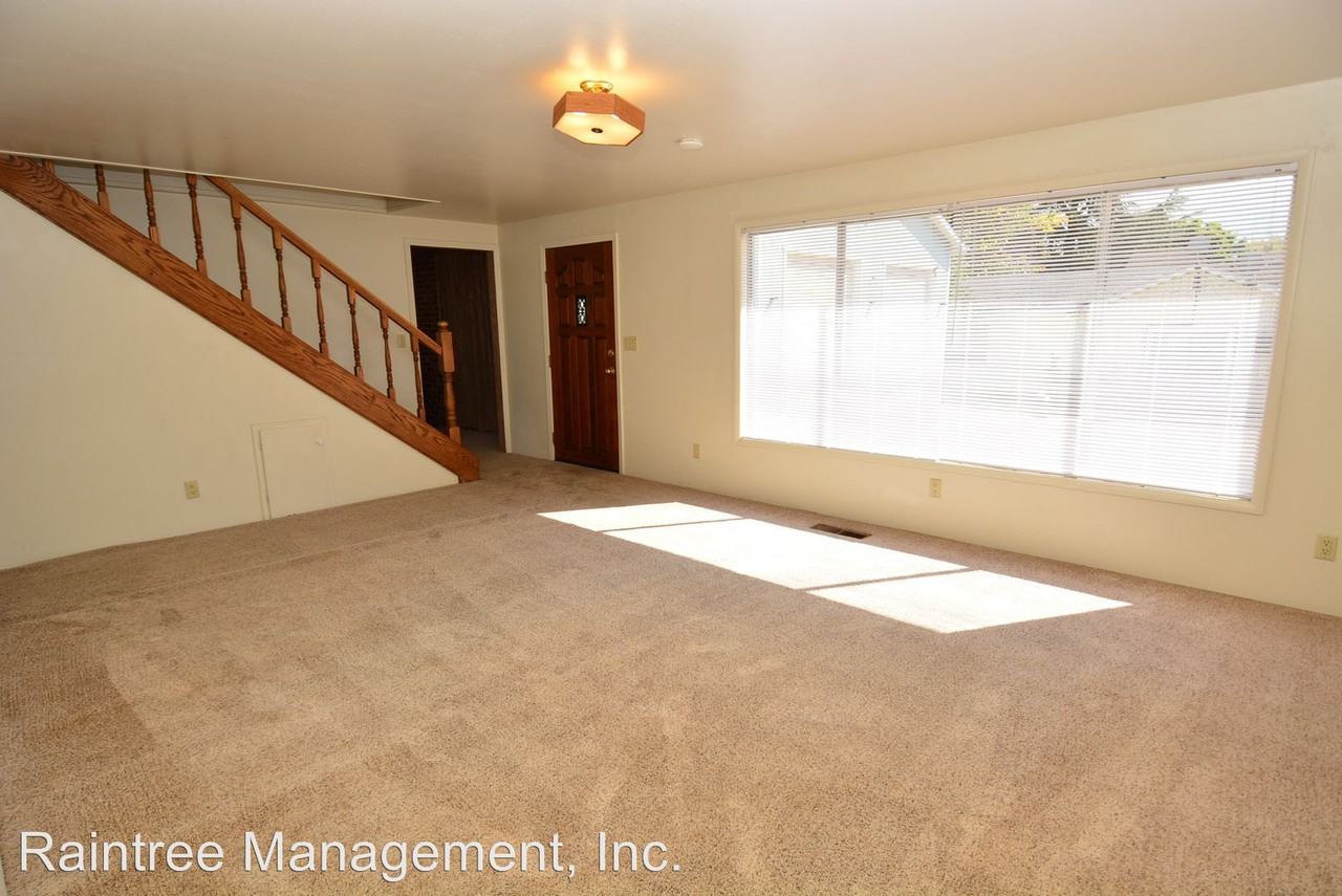 335 W Birch - Photo 2 of 7