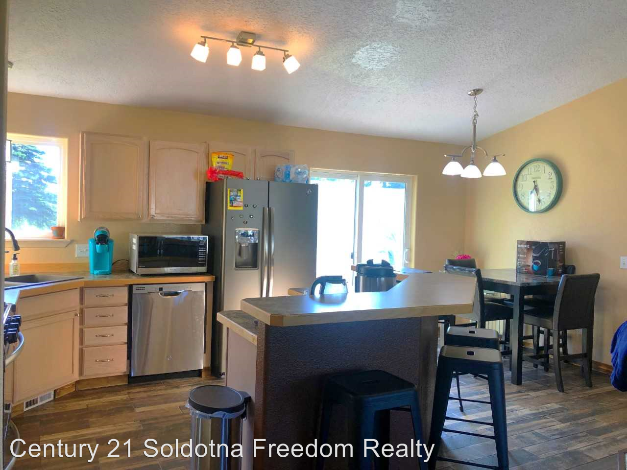 1402 Julie Anna Dr - Photo 3 of 10