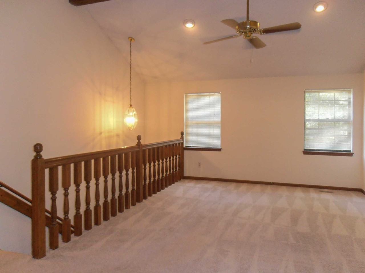 5619 Riley St - Photo 2 of 10