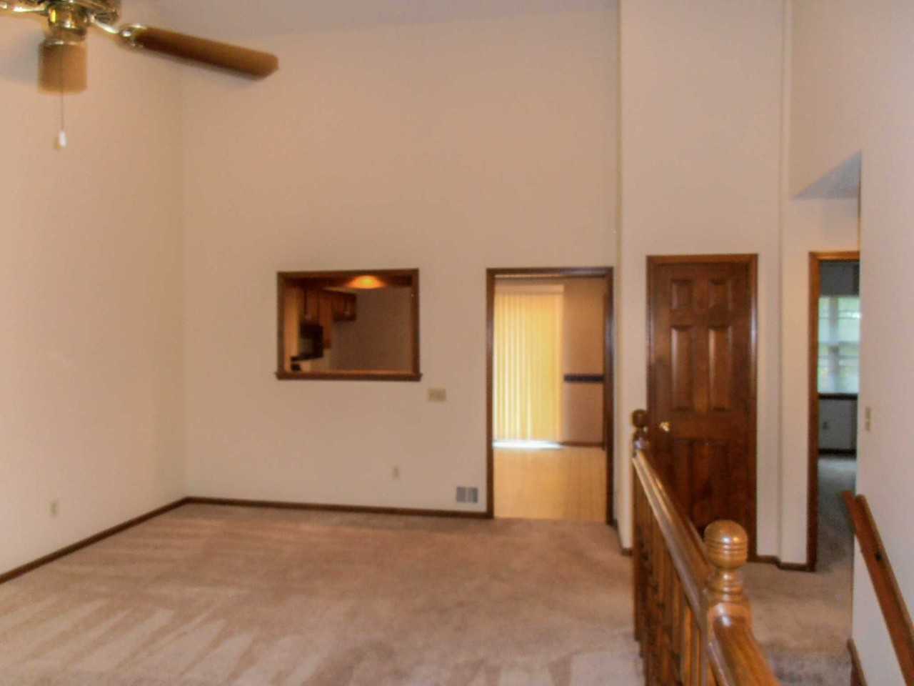 5619 Riley St - Photo 3 of 10