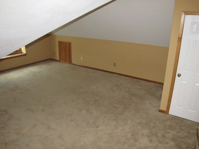 2217 SE Meeting St - Photo 2 of 19