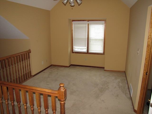 2217 SE Meeting St - Photo 3 of 19