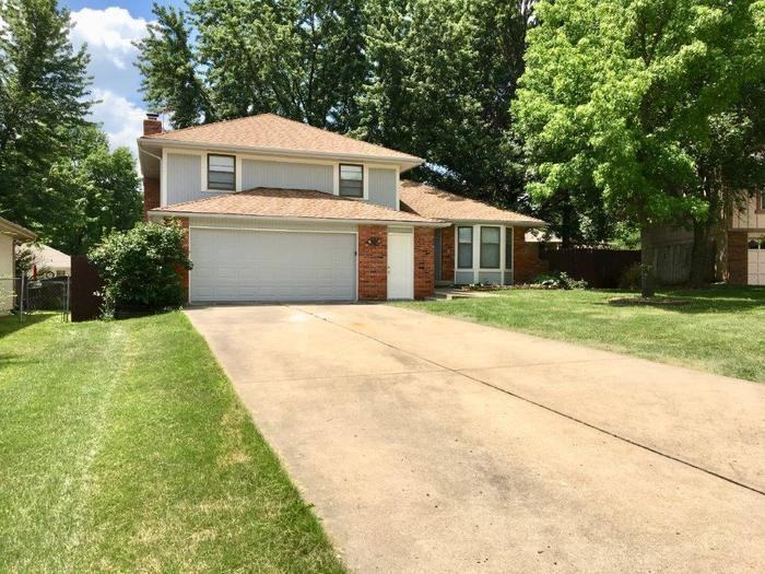 6505 Yorkshire Court - Photo 3 of 19