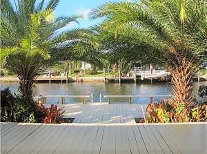 2213 NE 16th St - Photo 3 of 29