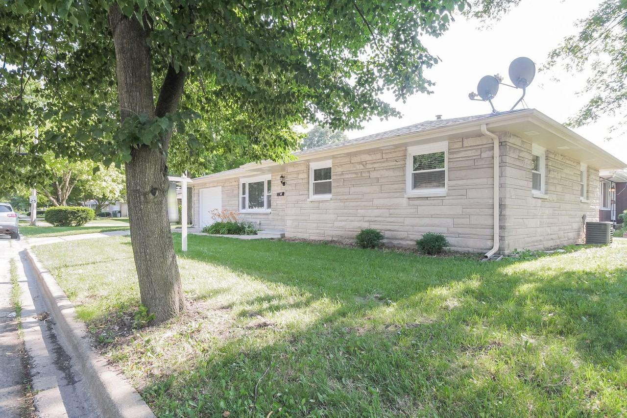 301 S Reedwood Dr - Photo 3 of 20