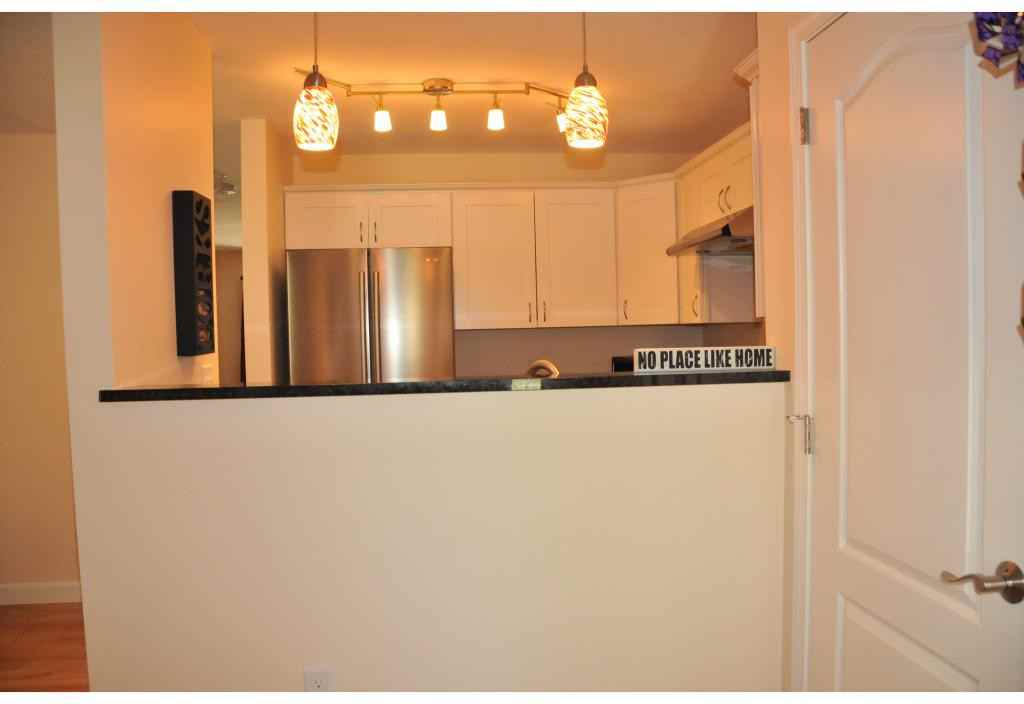 31 Suffolk Ct - Photo 3 of 24