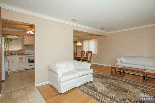 96 Durant Ln - Photo 3 of 25