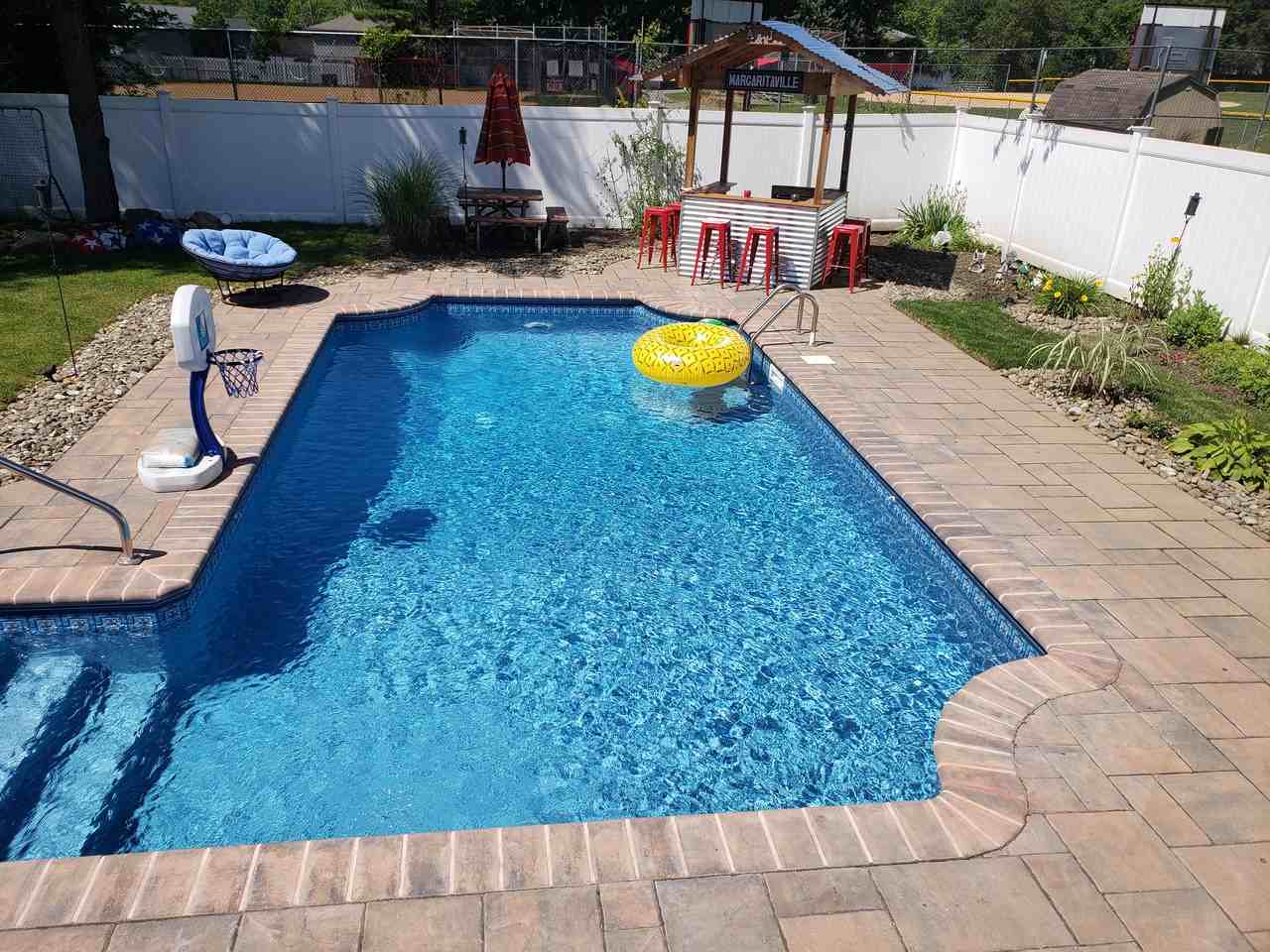 15 Hillery Dr - Photo 2 of 23