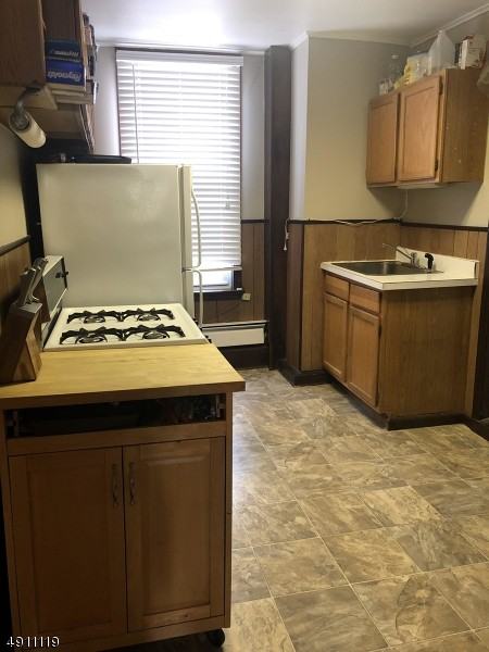 11 Waverly Pl #13 - Photo 3 of 7