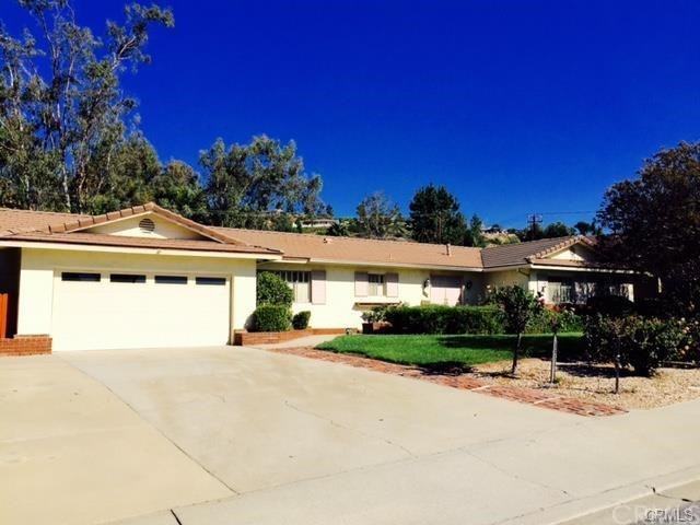 2381 Silver Tree Rd - Photo 2 of 8