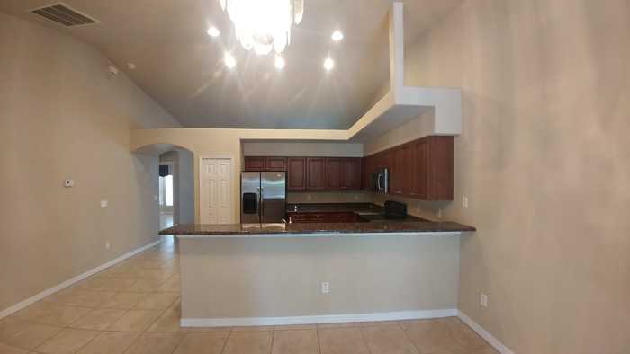 11415 Poplin Ave - Photo 2 of 26