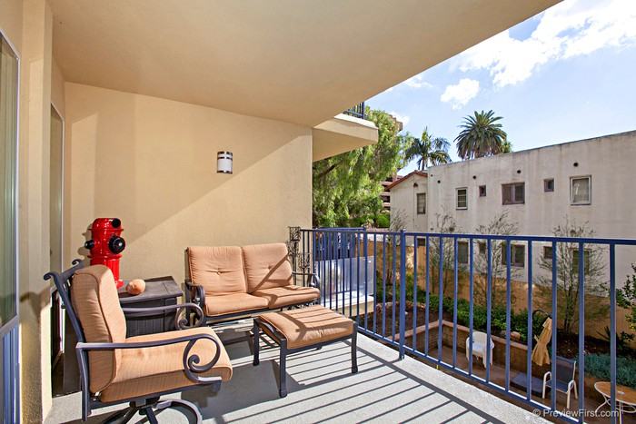 2568 Albatross St #3H