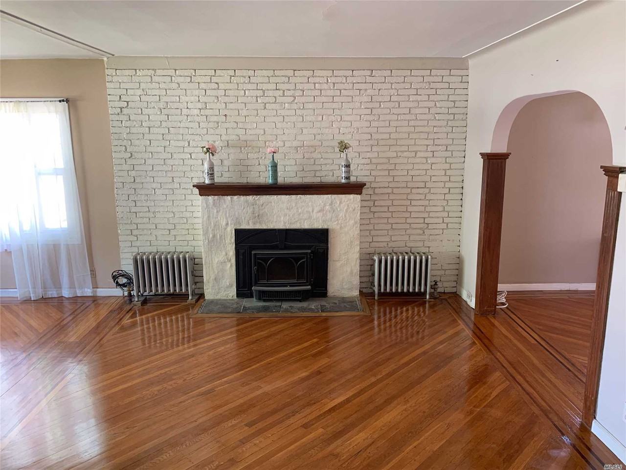 241-10 87th Ave - Photo 3 of 16