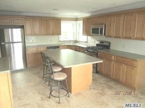 2449 Frisch Pl - Photo 3 of 9