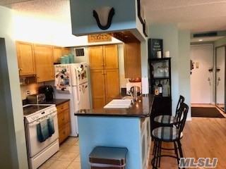 730 W Broadway - Photo 2 of 8