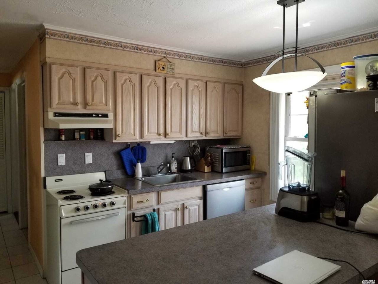 2005 Salisbury Park Dr - Photo 3 of 14