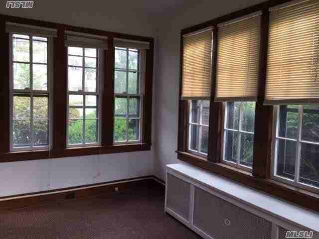 43 Conklin St - Photo 2 of 11