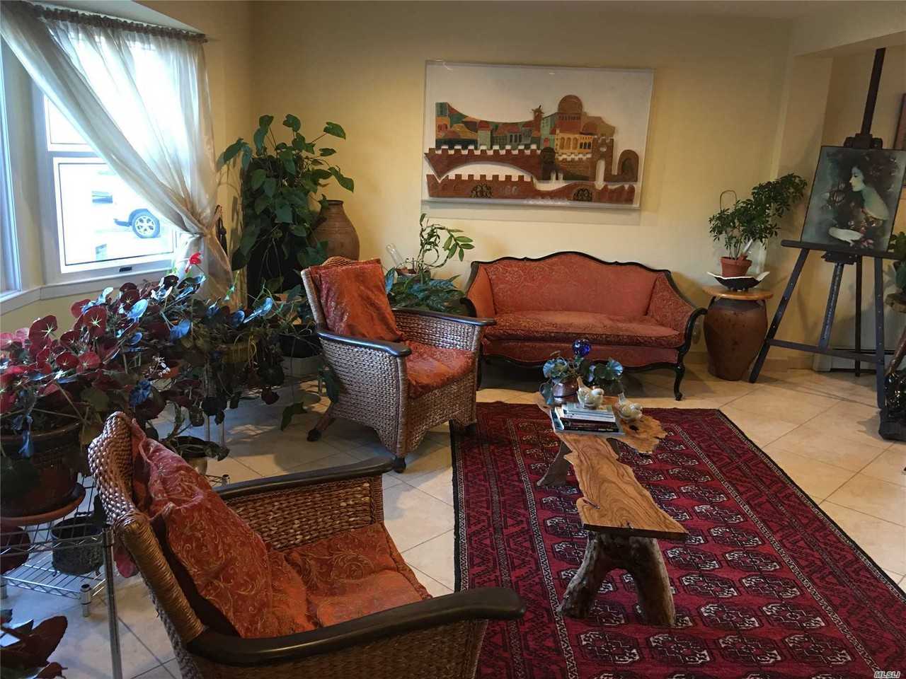 16A 16a Longview Ave - Photo 2 of 7