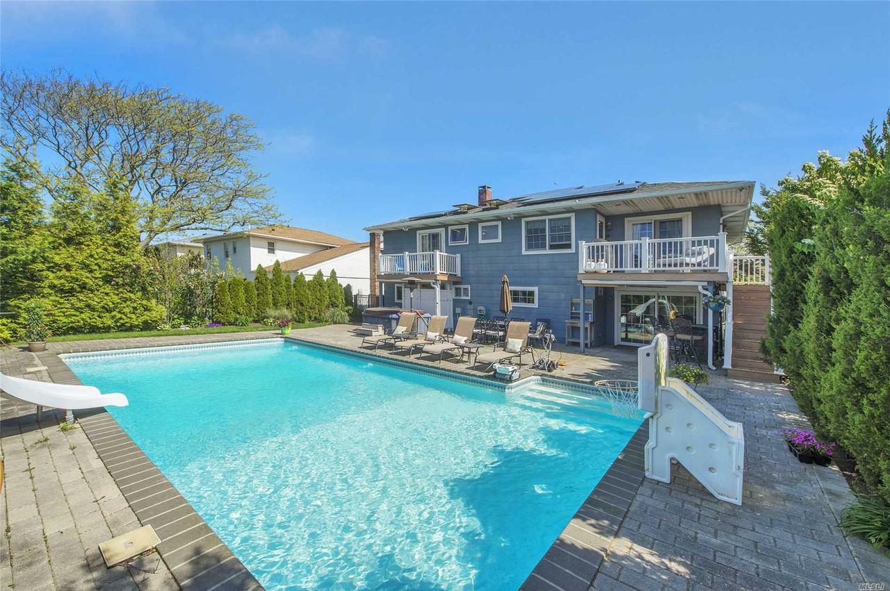 55 Reynolds Dr - Photo 3 of 20