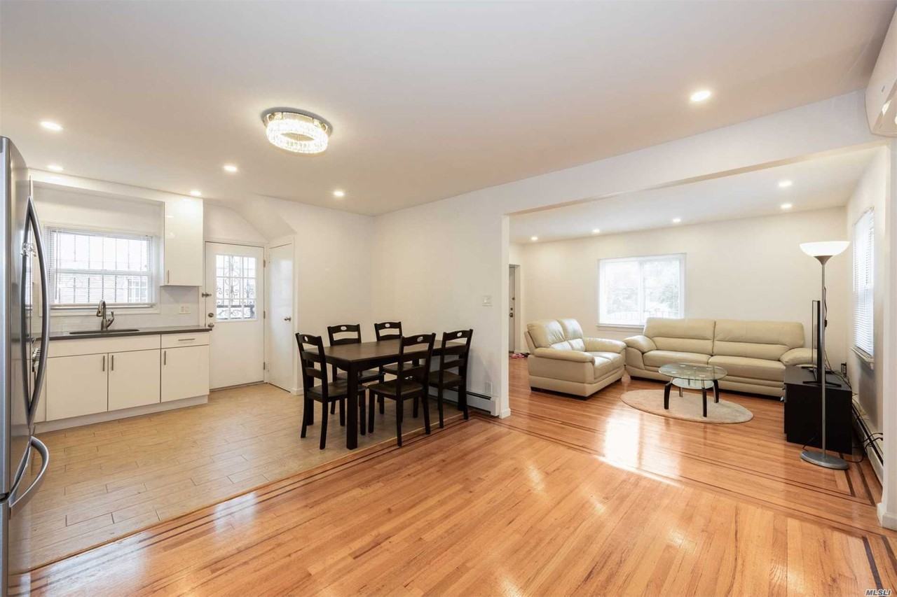 75-18 176th St - Photo 3 of 20