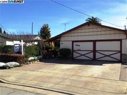 1888 London Ave - Photo 2 of 17