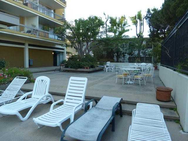 Occidental Towers - Photo 3 of 9