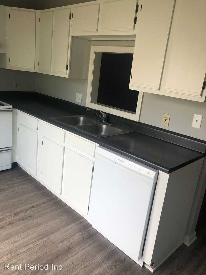 3917 Eastgate Dr - Photo 2 of 4