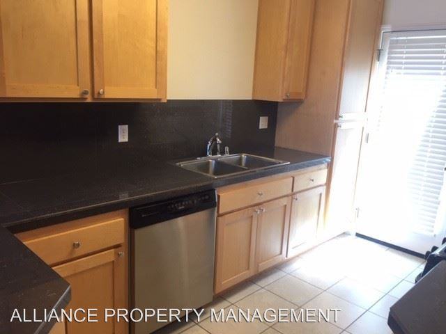 119 Treadway Ct - Photo 3 of 8