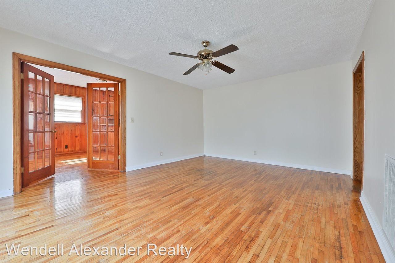 605 Pikeview St - Photo 3 of 12