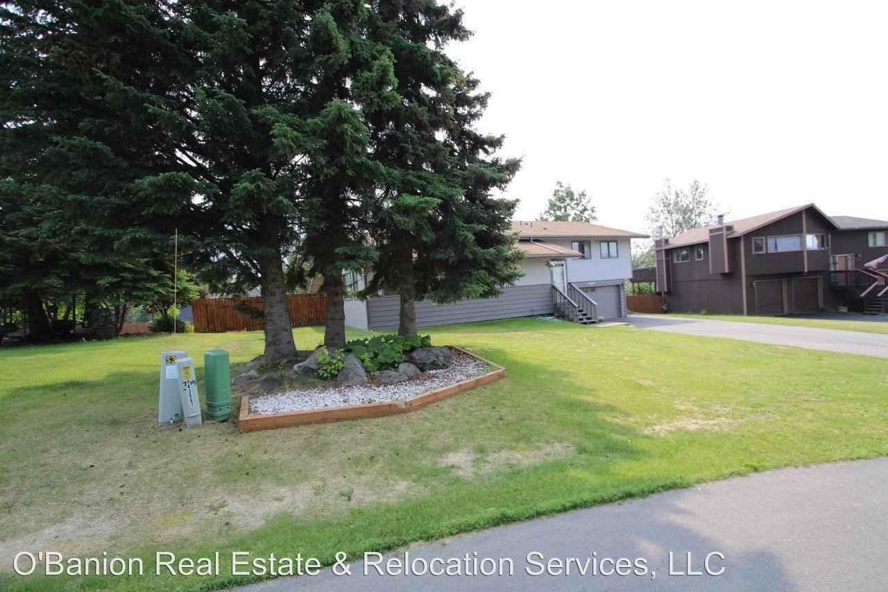 19126 Nunivak Cir - Photo 2 of 25