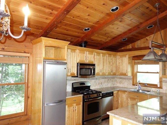 29 7th St - Photo 3 of 9