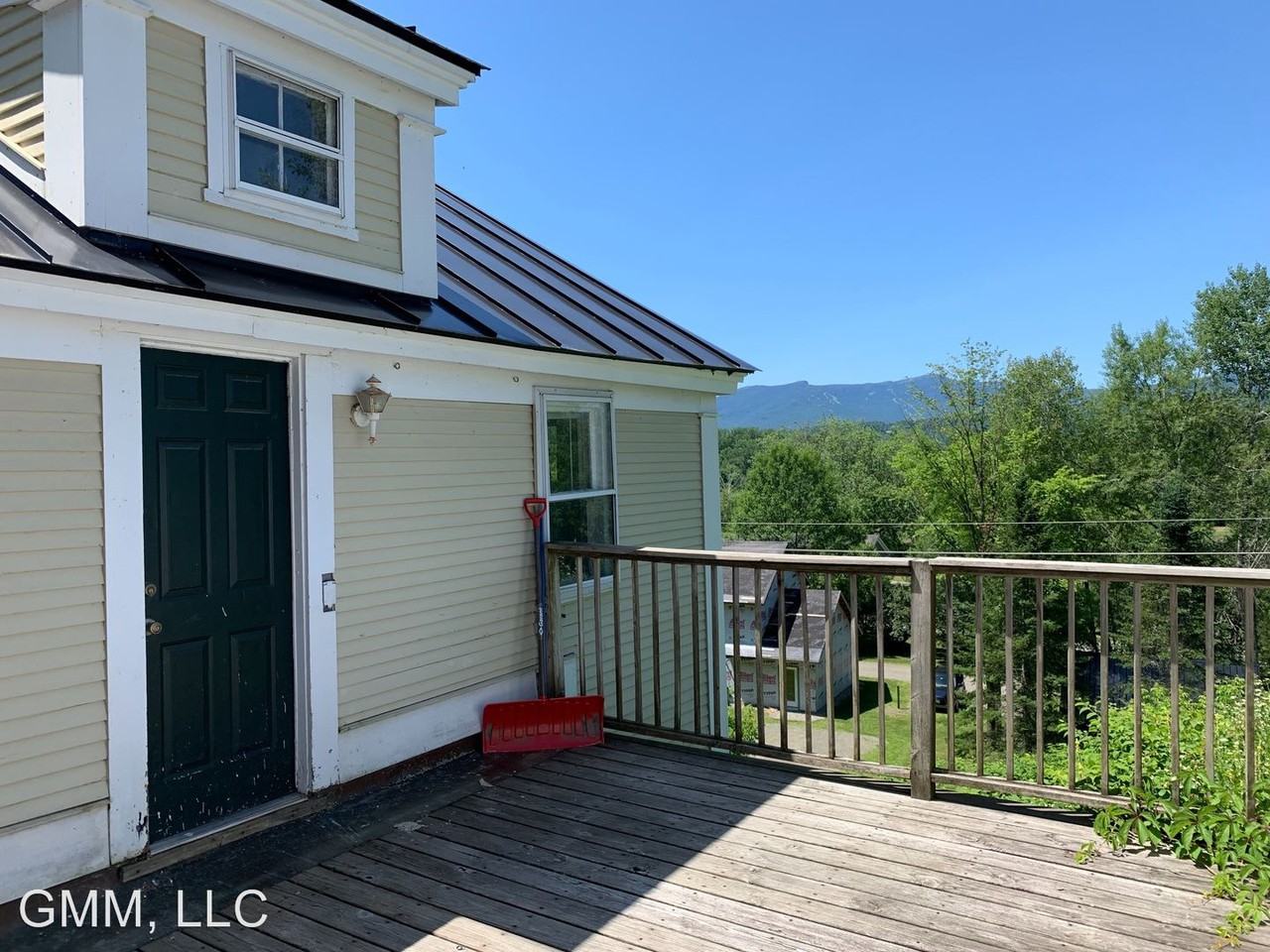 513 Maple St - Photo 2 of 19