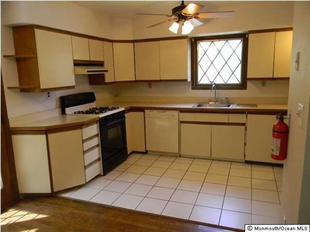 4 Woodland Rd - Photo 3 of 20