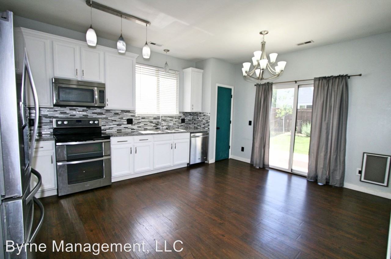 9496 Pony Gulch Way - Photo 3 of 17
